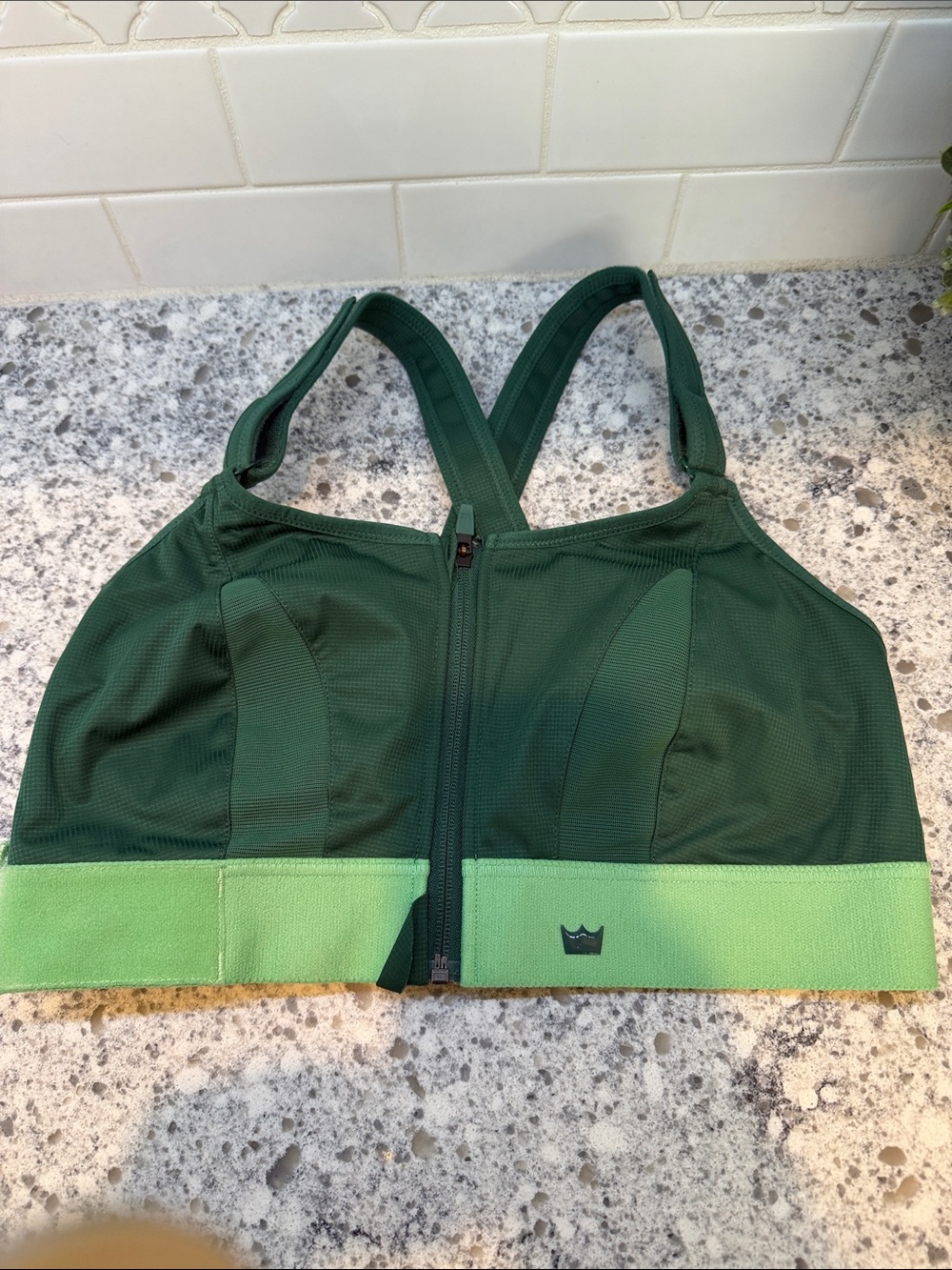 SHEFIT Green Two-Tone Front-Zip Sports Bra 2 Lux New No Tags